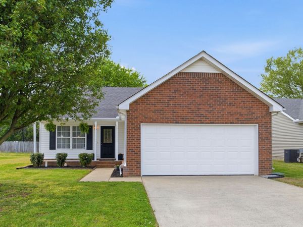 1118 Melvin Dr , Murfreesboro, TN 37128