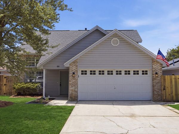 88 Ruby Circle, Mary Esther, FL 32569