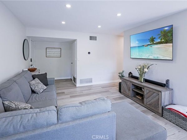 971 S Idaho, Unit 10, La Habra, CA 90631