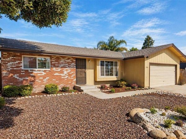 2908 S Martin Street, Visalia, CA 93277