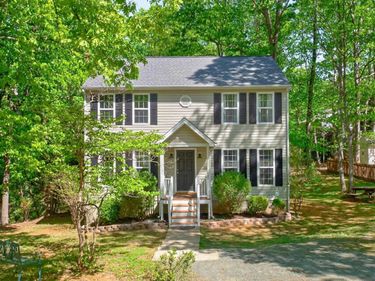 27 MARWOOD DR , Palmyra, VA 22963