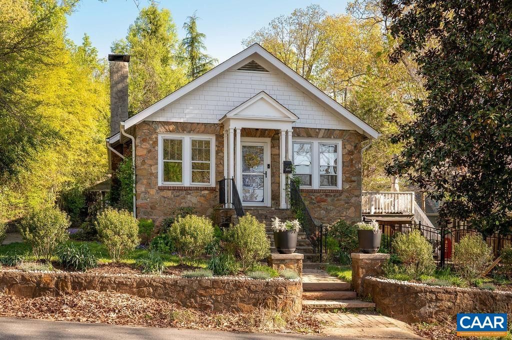 2642 Jefferson Park Cir, Charlottesville, VA 22903 Main Photo