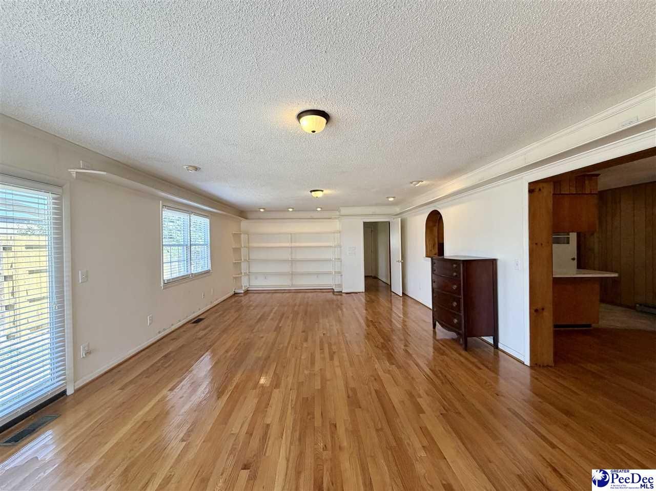 1115 N 4th Avenue Photo 19