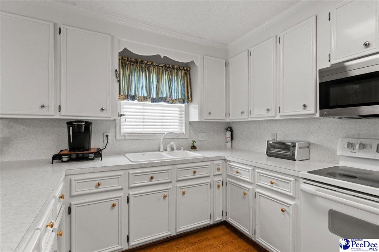 2151 Woodmore Circle Photo 21