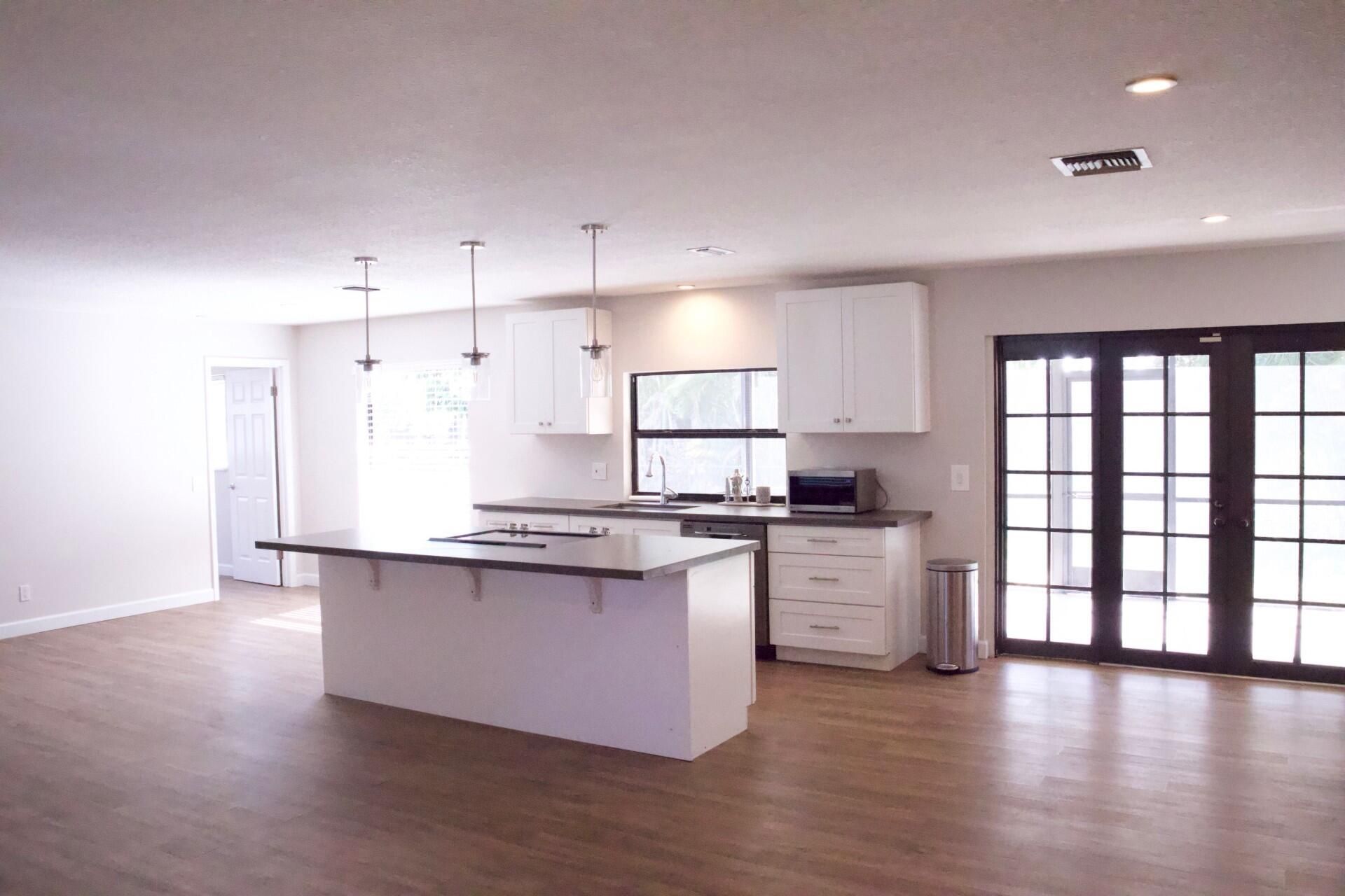 700 N Perry Avenue, Jupiter, FL 33458 Photo