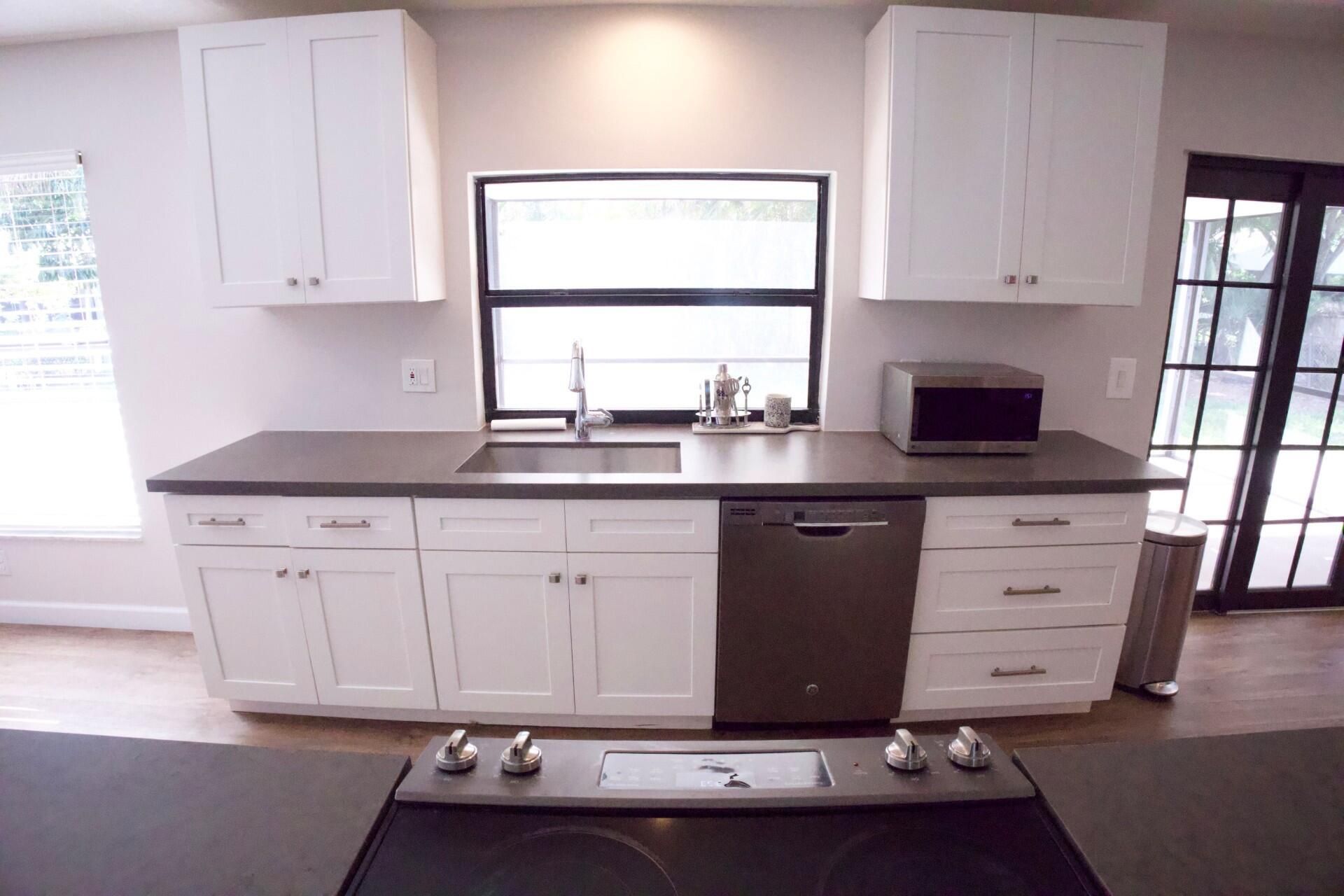 700 N Perry Avenue, Jupiter, FL 33458 Photo