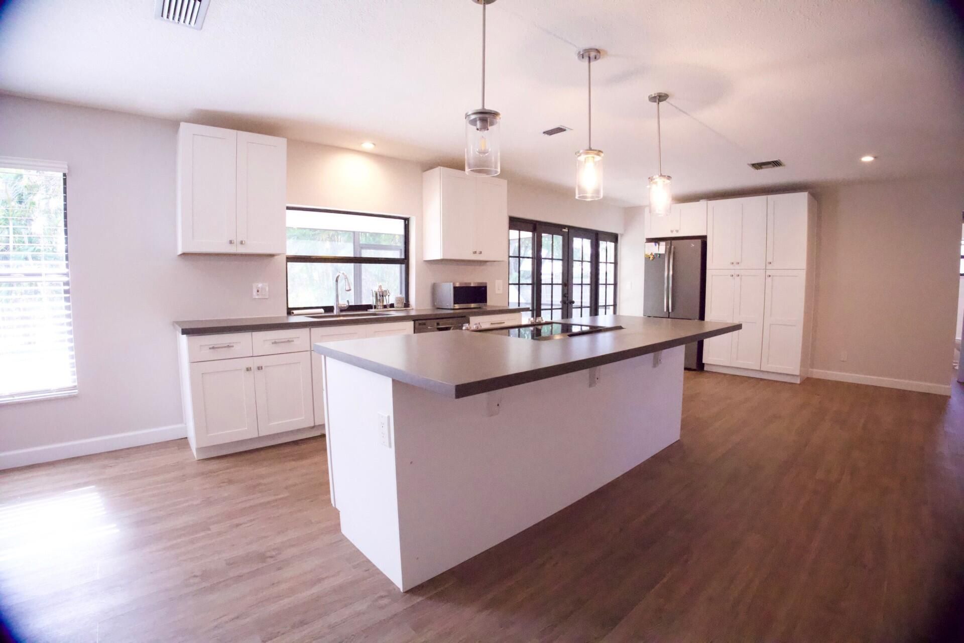 700 N Perry Avenue, Jupiter, FL 33458 Photo