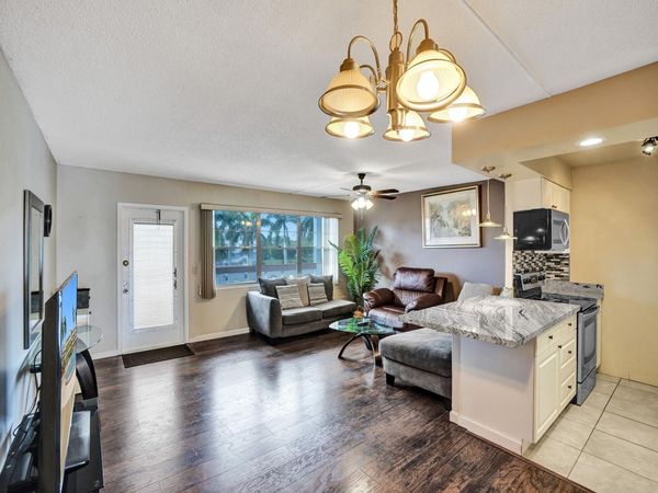 3014 Cornwall A, Boca Raton, FL 33434