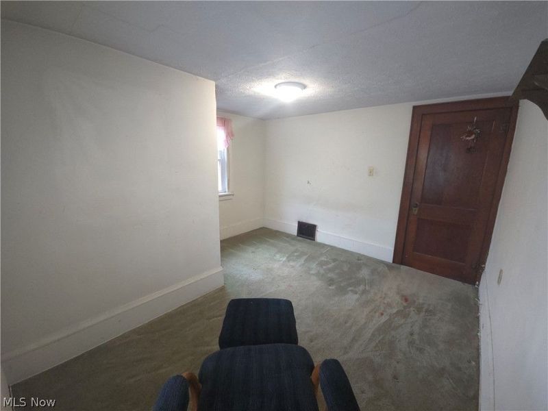 452 Allenford Street, Akron, OH 44314 Photo 6