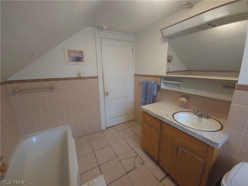 452 Allenford Street, Akron, OH 44314 Photo 8