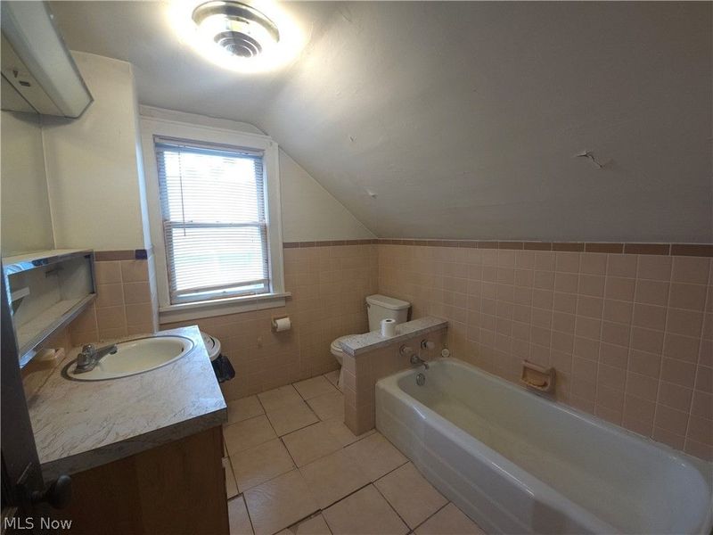 452 Allenford Street, Akron, OH 44314 Photo 9