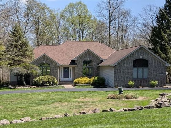 9855 Breckenridge Drive , Chardon, OH 44024