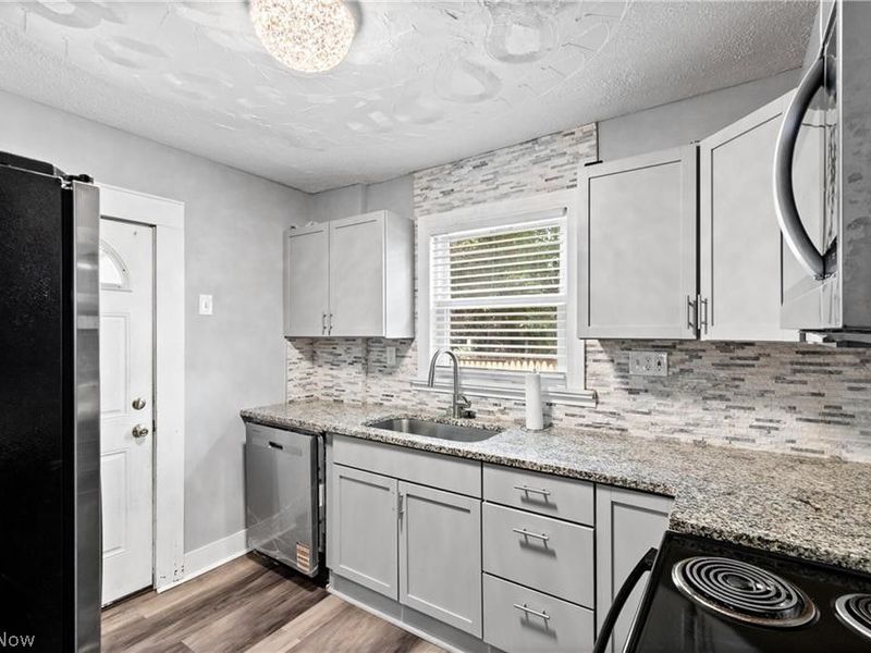 444 Evers Street, Akron, OH 44310 Photo 12