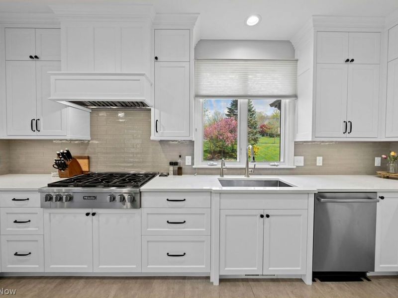 28975 North Park Boulevard, Solon, OH 44139 Photo 11