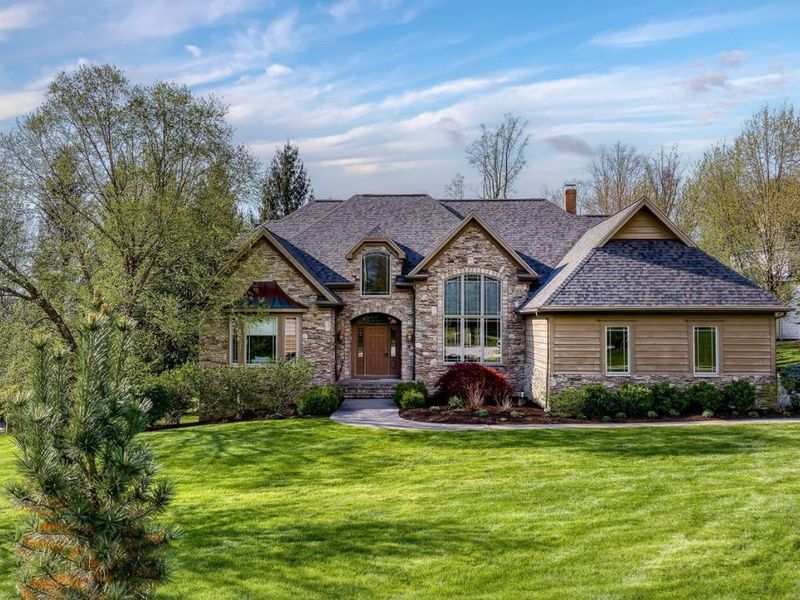 28975 North Park Boulevard, Solon, OH 44139 Photo 2