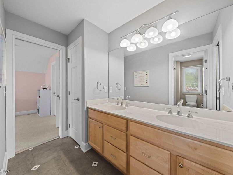 28975 North Park Boulevard, Solon, OH 44139 Photo 34