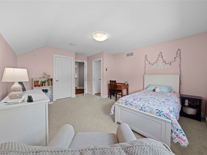 28975 North Park Boulevard, Solon, OH 44139 Photo 35