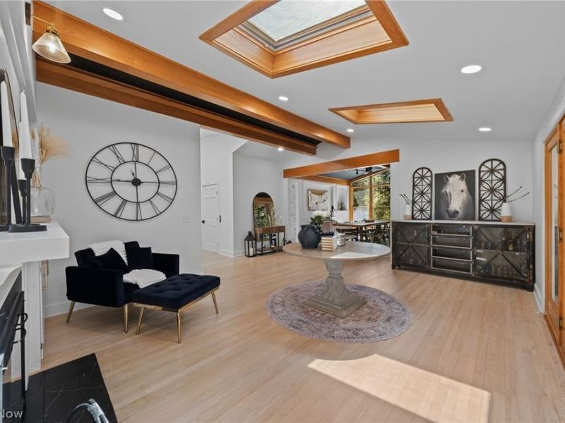 15511 Russell Road, Chagrin Falls, OH 44022 Photo 5