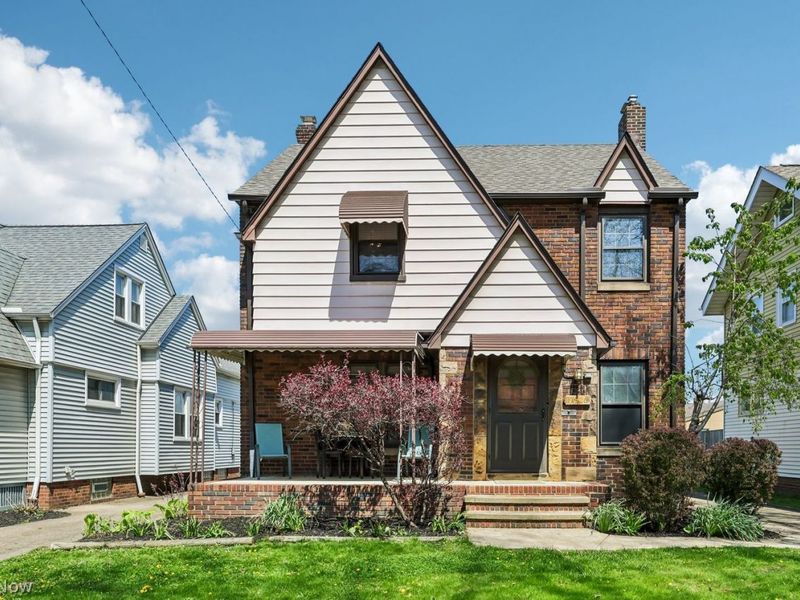 17406 Milburn Avenue, Cleveland, OH 44135 Photo 1