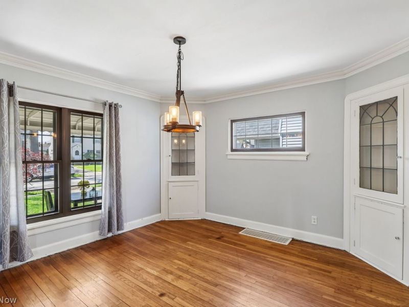 17406 Milburn Avenue, Cleveland, OH 44135 Photo 16