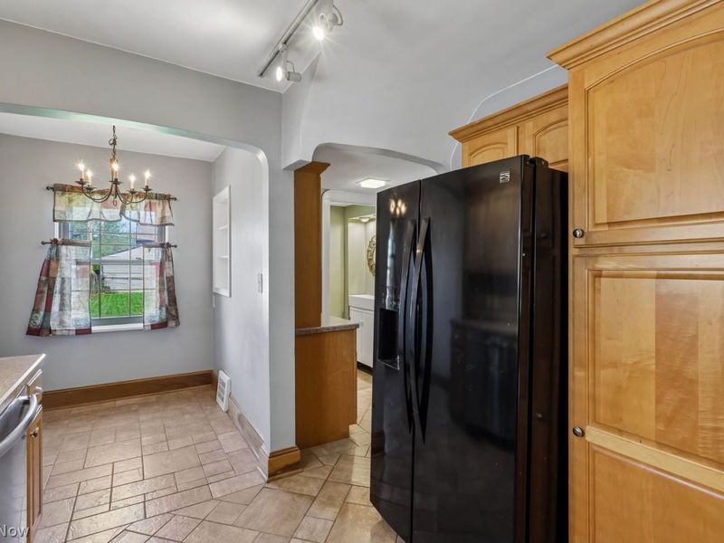 17406 Milburn Avenue, Cleveland, OH 44135 Photo 24