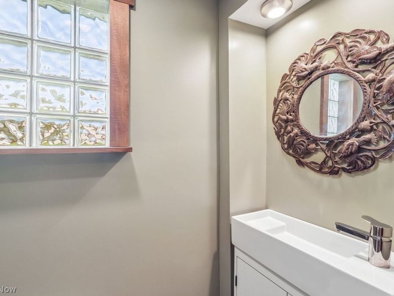 17406 Milburn Avenue, Cleveland, OH 44135 Photo 28