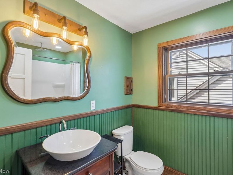 17406 Milburn Avenue, Cleveland, OH 44135 Photo 29