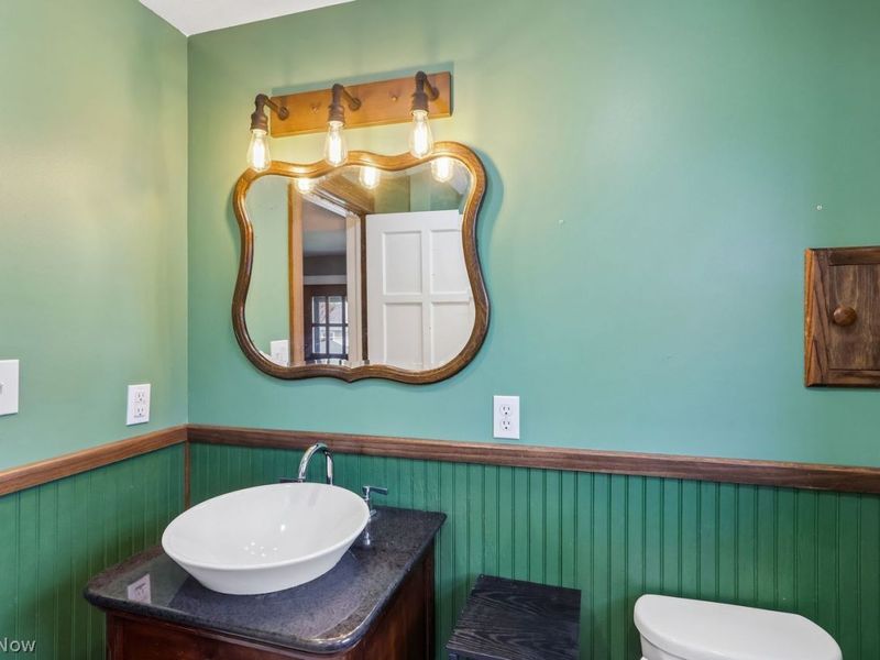 17406 Milburn Avenue, Cleveland, OH 44135 Photo 31