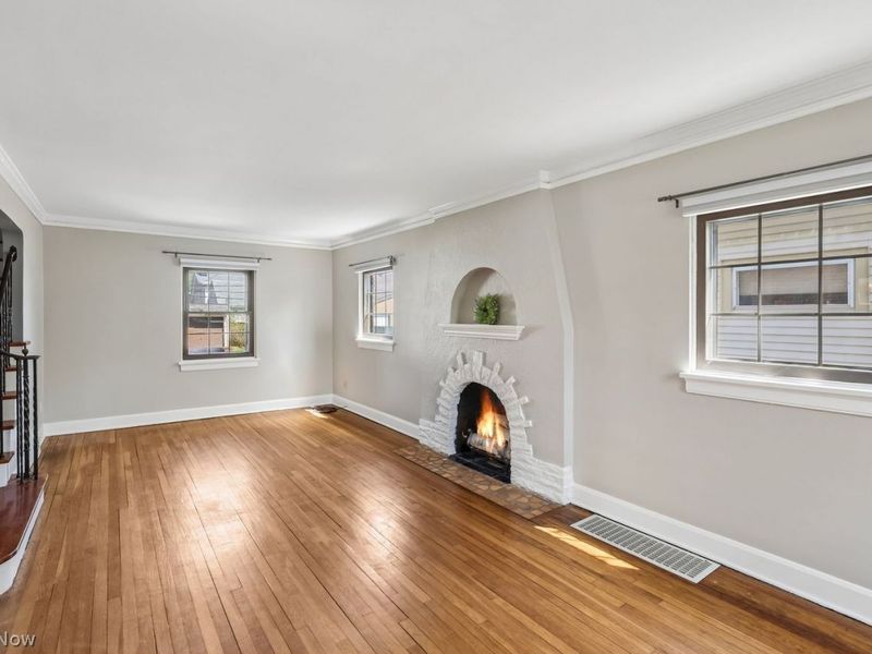 17406 Milburn Avenue, Cleveland, OH 44135 Photo 9