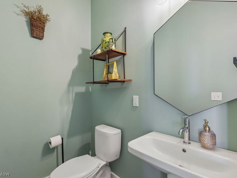 8319 Falls Glen Lane, Olmsted Falls, OH 44138 Photo 18