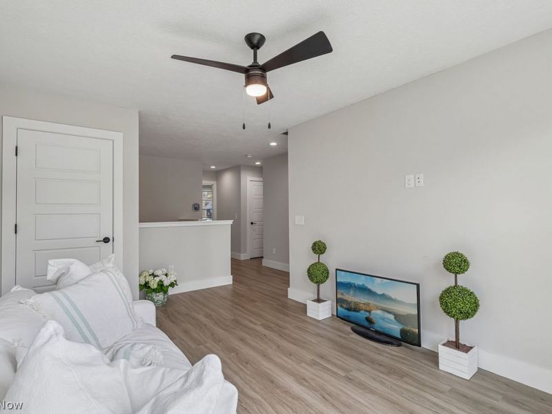 8319 Falls Glen Lane, Olmsted Falls, OH 44138 Photo 23