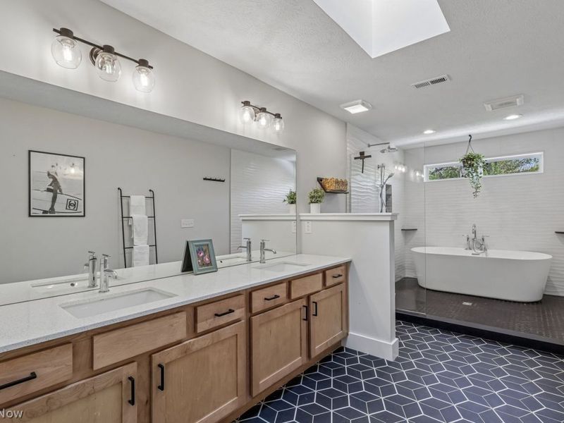 8319 Falls Glen Lane, Olmsted Falls, OH 44138 Photo 28