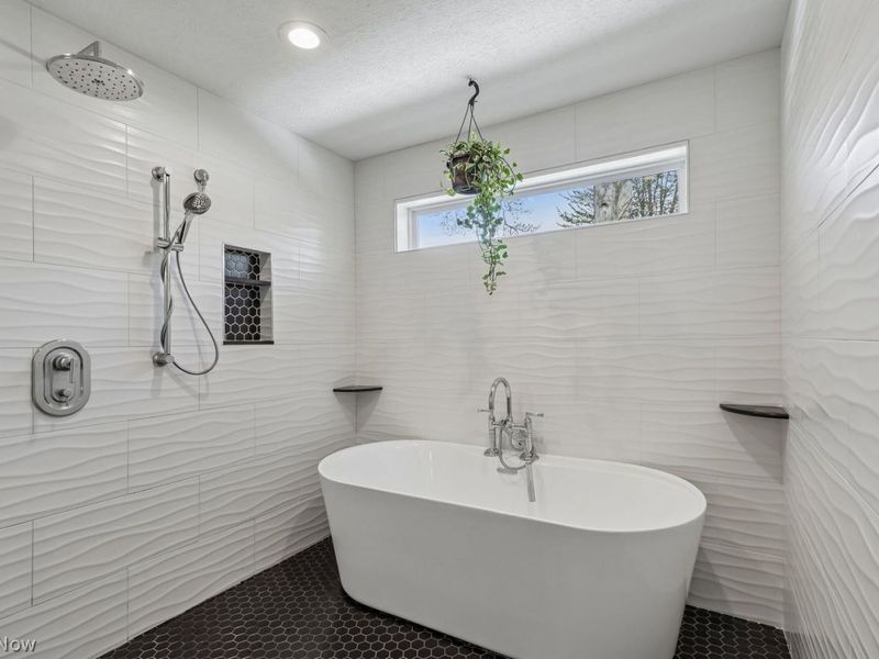 8319 Falls Glen Lane, Olmsted Falls, OH 44138 Photo 29