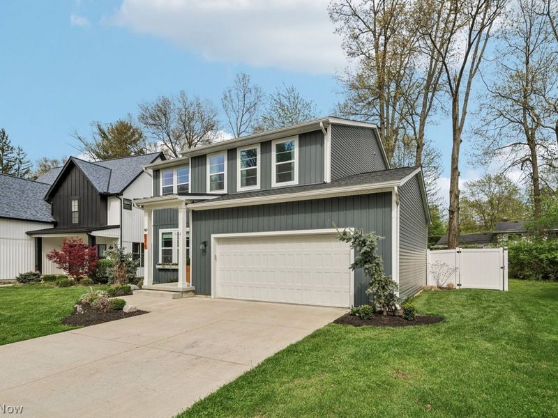 8319 Falls Glen Lane, Olmsted Falls, OH 44138 Photo 4