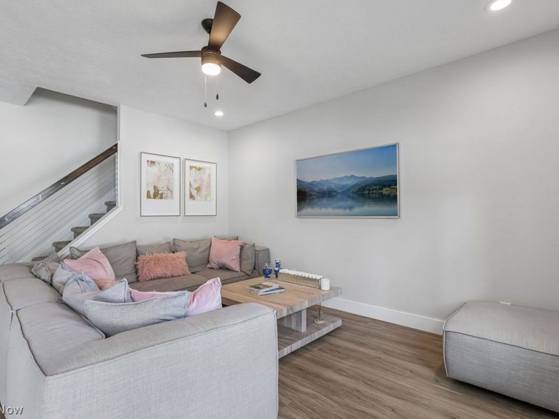 8319 Falls Glen Lane, Olmsted Falls, OH 44138 Photo 9