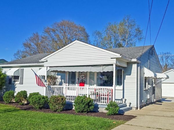 237 W Hopewell Drive , Struthers, OH 44471