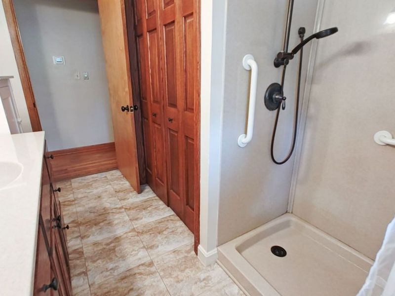 237 W Hopewell Drive , Struthers, OH 44471 Photo 12