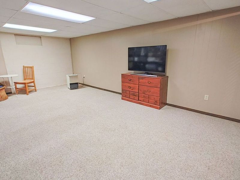 237 W Hopewell Drive , Struthers, OH 44471 Photo 15