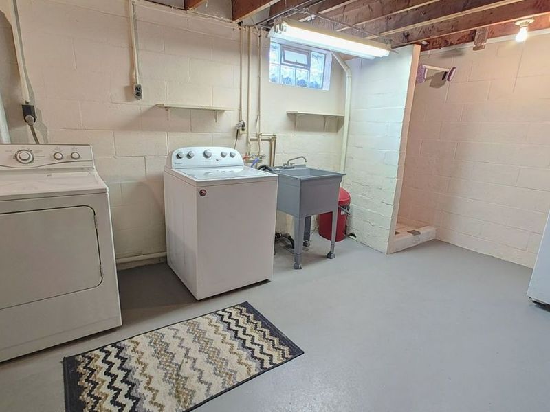 237 W Hopewell Drive , Struthers, OH 44471 Photo 18