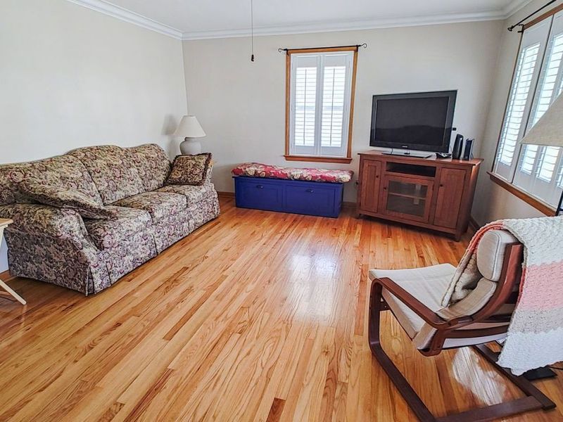 237 W Hopewell Drive , Struthers, OH 44471 Photo 2