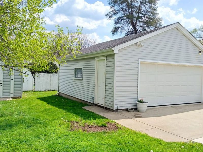 237 W Hopewell Drive , Struthers, OH 44471 Photo 27