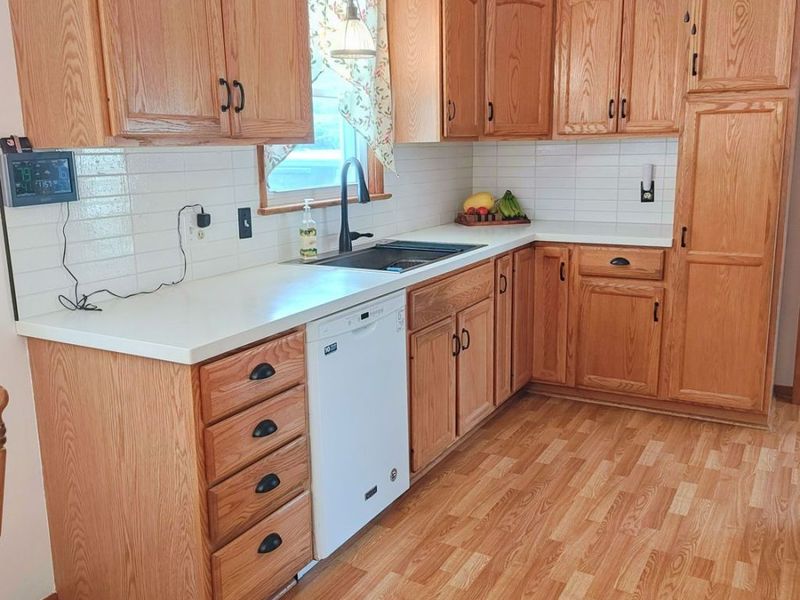 237 W Hopewell Drive , Struthers, OH 44471 Photo 5