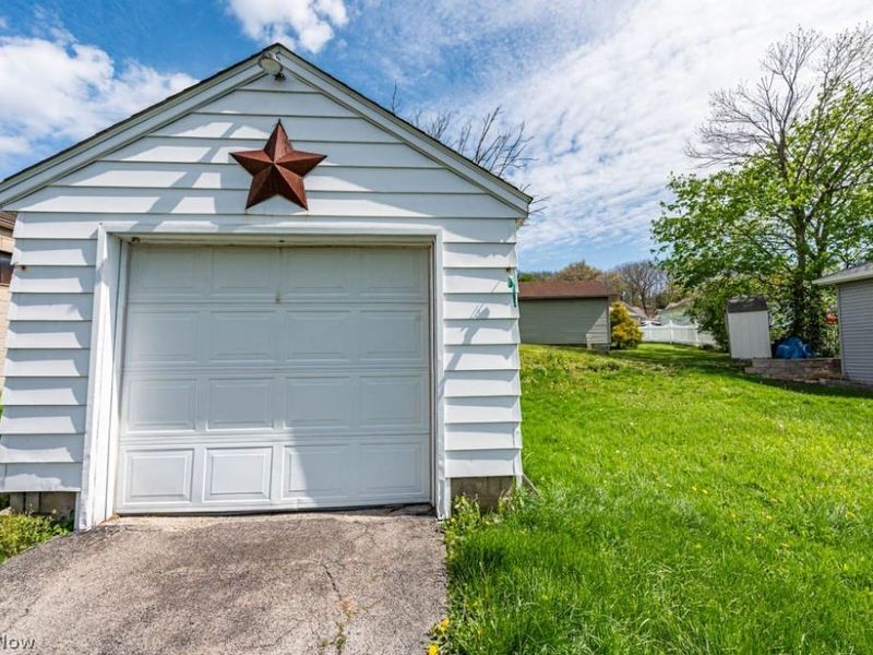 436 W Wood Street, Lowellville, OH 44436 Photo 15