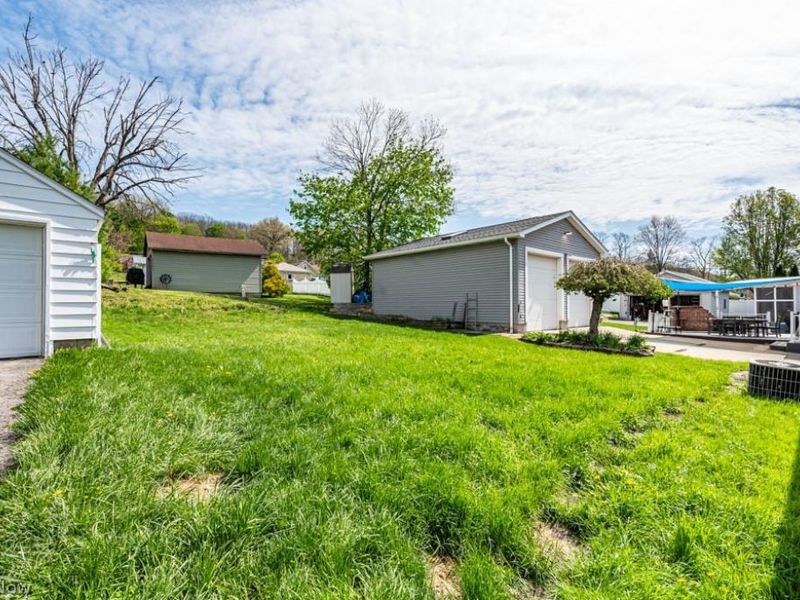 436 W Wood Street, Lowellville, OH 44436 Photo 17