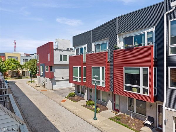 7306 Marina Court , Cleveland, OH 44102