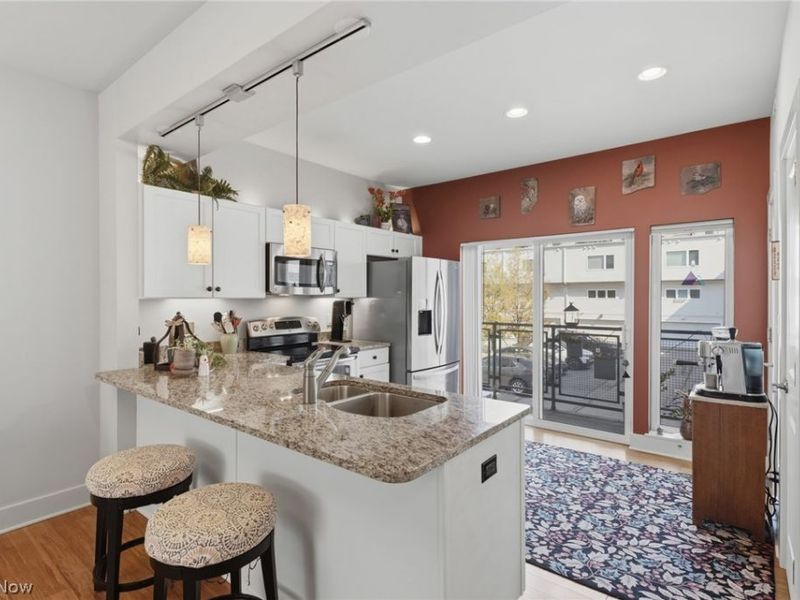 7306 Marina Court, Cleveland, OH 44102 Photo 11