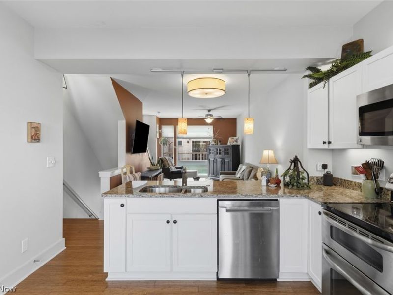 7306 Marina Court, Cleveland, OH 44102 Photo 13