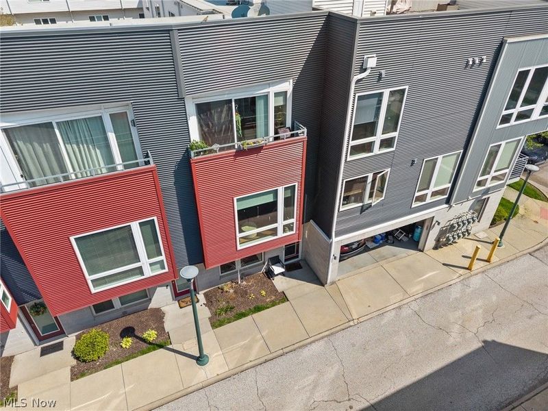 7306 Marina Court, Cleveland, OH 44102 Photo 2