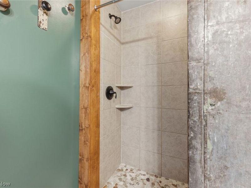 7306 Marina Court, Cleveland, OH 44102 Photo 22