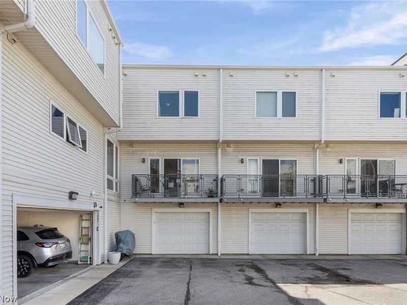 7306 Marina Court, Cleveland, OH 44102 Photo 32